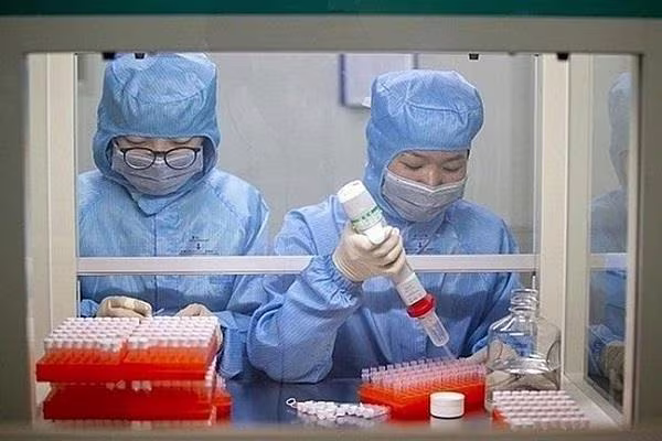 Xét nghiệm Covid-19 (Ảnh minh họa) Xét nghiệm Covid-19 (Ảnh minh họa)
