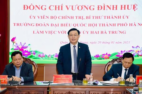 Bí thư Thành ủy Vương Đình Huệ phát biểu tại buổi làm việc với quận Hai Bà Trưng Bí thư Thành ủy Vương Đình Huệ phát biểu tại buổi làm việc với quận Hai Bà Trưng