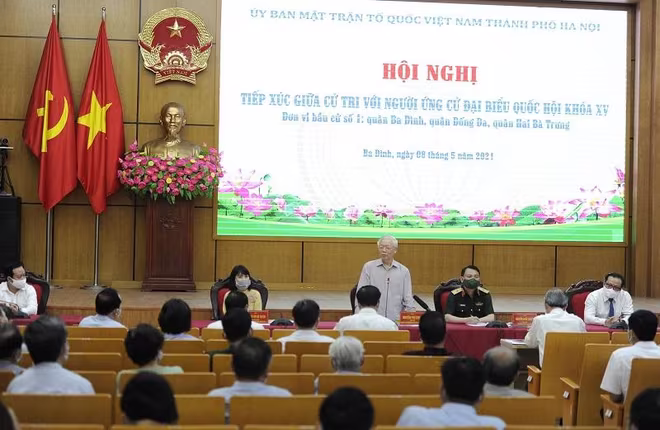 Quang cảnh buổi tiếp xúc cử tri Quang cảnh buổi tiếp xúc cử tri