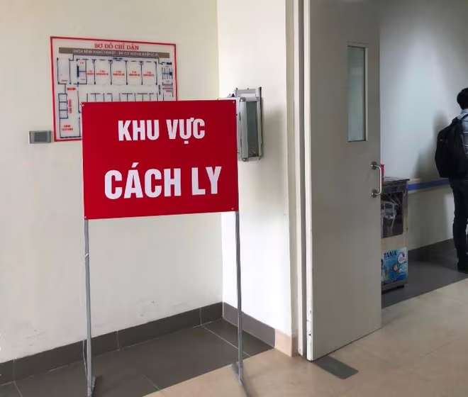 Khu cách ly của Bệnh viện Thanh Nhàn được bố trí ở tầng 9, có lối đi, thang máy riêng, độc lập với các khoa phòng khác Khu cách ly của Bệnh viện Thanh Nhàn được bố trí ở tầng 9, có lối đi, thang máy riêng, độc lập với các khoa phòng khác