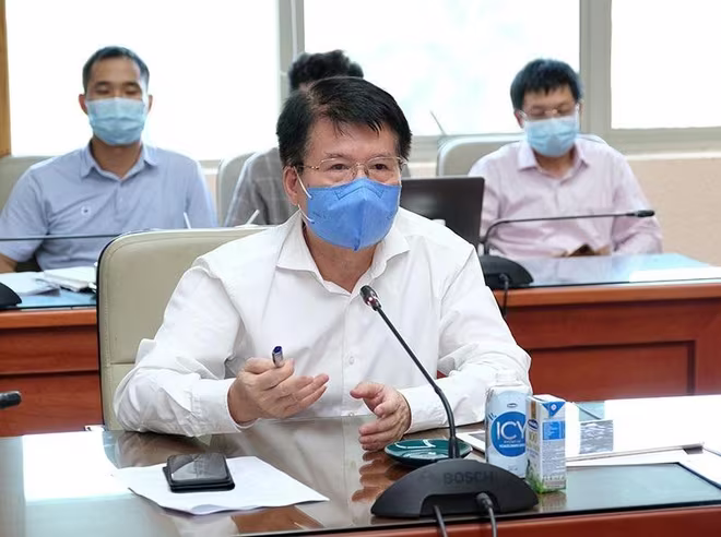 Thứ trưởng Bộ Y tế Trương Quốc Cường phát biểu tại cuộc họp Thứ trưởng Bộ Y tế Trương Quốc Cường phát biểu tại cuộc họp