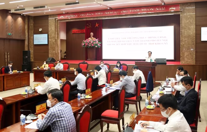 Quang cảnh buổi làm việc Quang cảnh buổi làm việc