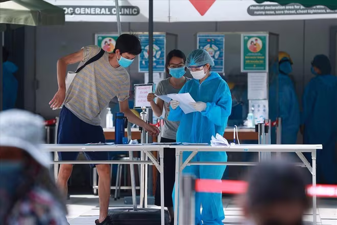 Hà Nội ghi nhận nhiều trường hợp dương tính là người về từ TP HCM và các tỉnh phía nam Hà Nội ghi nhận nhiều trường hợp dương tính là người về từ TP HCM và các tỉnh phía nam