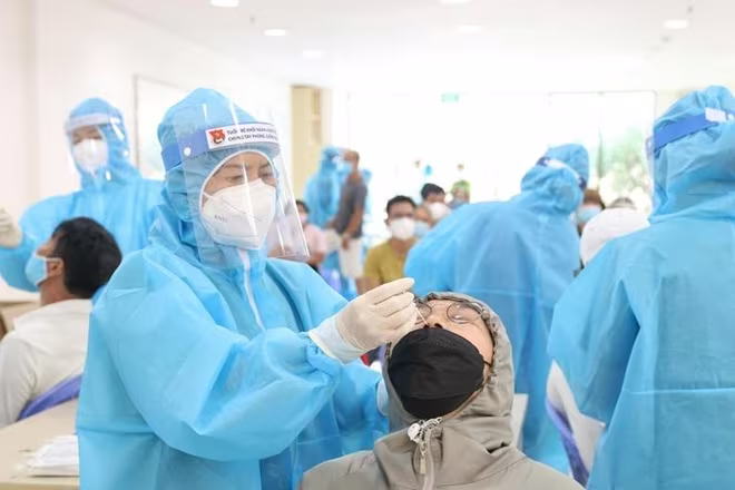 Hà Nội đang là địa phương có số nhiễm Covid-19 mới cao nhất cả nước Hà Nội đang là địa phương có số nhiễm Covid-19 mới cao nhất cả nước