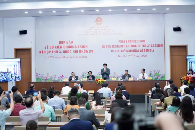 Quang cảnh buổi họp báo chiều 20-5 Quang cảnh buổi họp báo chiều 20-5