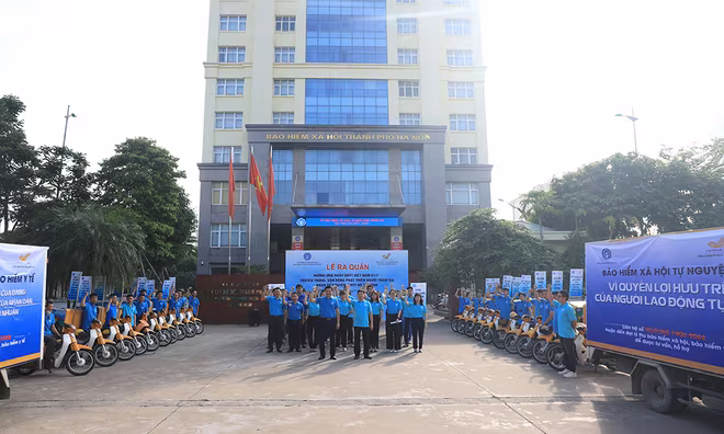 Lễ phát động diễn ra tại trụ sở BHXH TP Hà Nội Lễ phát động diễn ra tại trụ sở BHXH TP Hà Nội