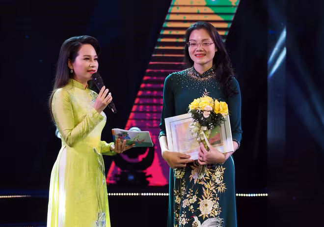 Thí sinh được trao giải đặc biệt của cuộc thi "Tôi khỏe đẹp hơn" Thí sinh được trao giải đặc biệt của cuộc thi "Tôi khỏe đẹp hơn"