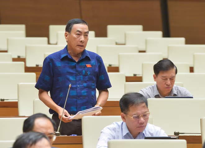 ĐBQH Phạm Văn Hòa phát biểu tại hội nghị ĐBQH Phạm Văn Hòa phát biểu tại hội nghị