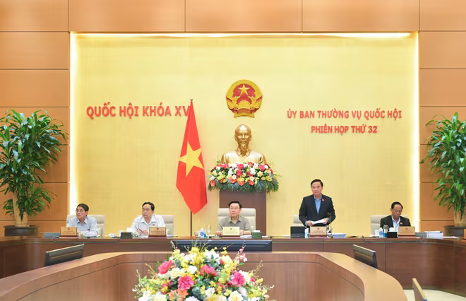 Quang cảnh phiên họp