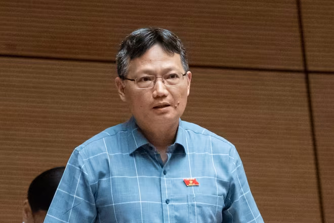 Đại biểu Lê Hoàng Hải (đoàn Đồng Nai) phát biểu Đại biểu Lê Hoàng Hải (đoàn Đồng Nai) phát biểu