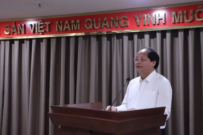 Trưởng Ban Tuyên giáo Thành uỷ Hà Nội Nguyễn Doãn Toản phát biểu tại hội nghị Trưởng Ban Tuyên giáo Thành uỷ Hà Nội Nguyễn Doãn Toản phát biểu tại hội nghị