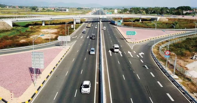 Phấn đấu hoàn thành 3.000 km đường bộ cao tốc đến cuối 2025