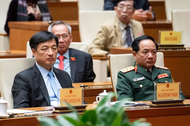 Các đại biểu dự phiên bế mạc kỳ họp Các đại biểu dự phiên bế mạc kỳ họp