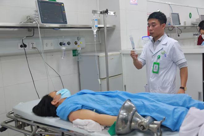 Người bệnh được đưa đến viện với tình trạng bàn tay vẫn kẹt trong máy xay thịt Người bệnh được đưa đến viện với tình trạng bàn tay vẫn kẹt trong máy xay thịt