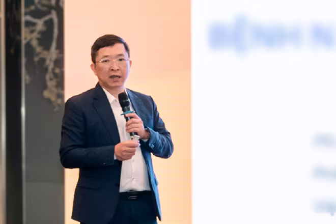 PGS.TS Phạm Quang Thái phát biểu tại hội thảo