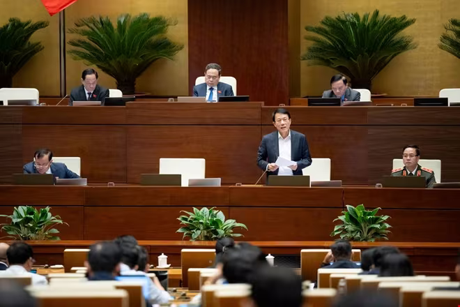 Bộ trưởng Bộ Công an Lương Tam Quang phát biểu tiếp thu, giải trình về dự án luật tại kỳ họp thứ 10