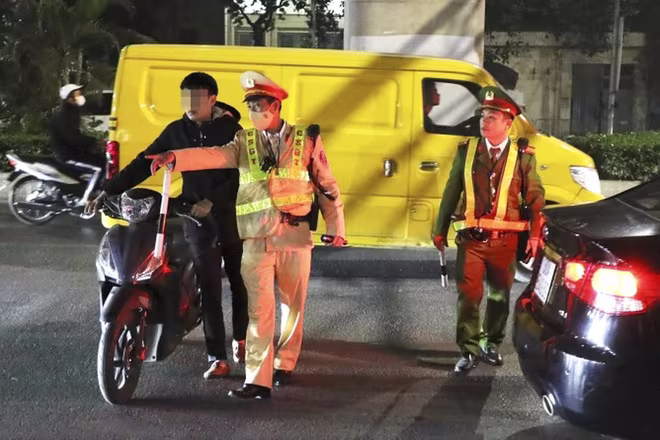 Tổ công tác 141 - CATP Hà Nội phát huy vai trò nòng cốt trong đấu tranh, ngăn chặn &quot;tội phạm đường phố&quot;