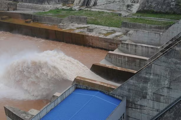 Thủy điện Đăk Mi 4 xả lũ gây thiệt hại cho người dân vùng hạ du Thủy điện Đăk Mi 4 xả lũ gây thiệt hại cho người dân vùng hạ du