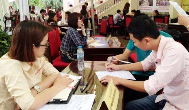 Thu nhập của người lao động giảm sút do dịch Covid-19 Thu nhập của người lao động giảm sút do dịch Covid-19