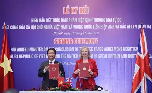 Ngày 11 tháng 12 năm 2020, Bộ trưởng Bộ Công Thương Trần Tuấn Anh và Bộ trưởng Thương mại quốc tế Elizabeth Truss đã ký Biên bản kết thúc đàm phán Hiệp định UKVFTA Ngày 11 tháng 12 năm 2020, Bộ trưởng Bộ Công Thương Trần Tuấn Anh và Bộ trưởng Thương mại quốc tế Elizabeth Truss đã ký Biên bản kết thúc đàm phán Hiệp định UKVFTA