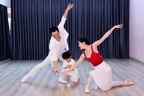 Gia đình nhỏ hạnh phúc của NSƯT Trần Hoàng Yến và nghệ sĩ múa Phan Thái Bình