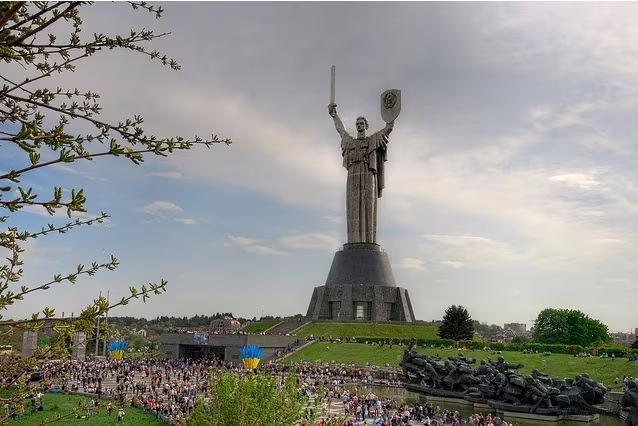 Choáng ngợp ngắm 7 bức tượng cao nhất thế giới ảnh 1 Choáng ngợp ngắm 7 bức tượng cao nhất thế giới ảnh 1