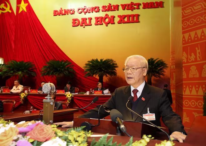 Tổng Bí thư Ban Chấp hành Trung ương Đảng, Chủ tịch nước CHXHCN Việt Nam Nguyễn Phú Trọng đọc Báo cáo chính trị của Ban Chấp hành Trung ương Đảng khóa XII và các văn kiện trình Đại hội Tổng Bí thư Ban Chấp hành Trung ương Đảng, Chủ tịch nước CHXHCN Việt Nam Nguyễn Phú Trọng đọc Báo cáo chính trị của Ban Chấp hành Trung ương Đảng khóa XII và các văn kiện trình Đại hội
