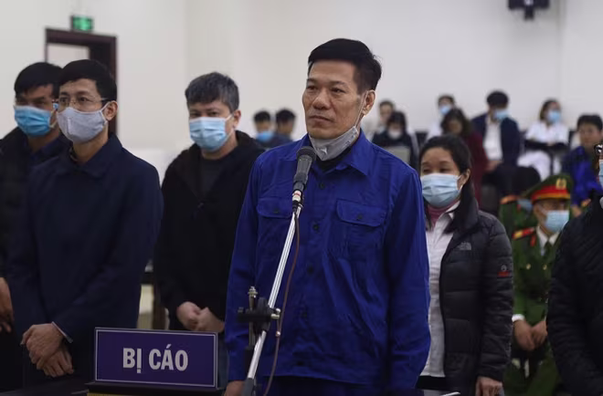 Bị cáo Nguyễn Nhật Cảm - cựu Giám đốc CDC Hà Nội tại phiên tòa. Bị cáo Nguyễn Nhật Cảm - cựu Giám đốc CDC Hà Nội tại phiên tòa.