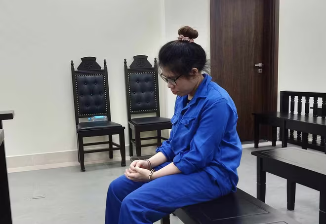 Bùi Thị Kim Quý bị đưa ra xét xử tại phiên tòa. Bùi Thị Kim Quý bị đưa ra xét xử tại phiên tòa.