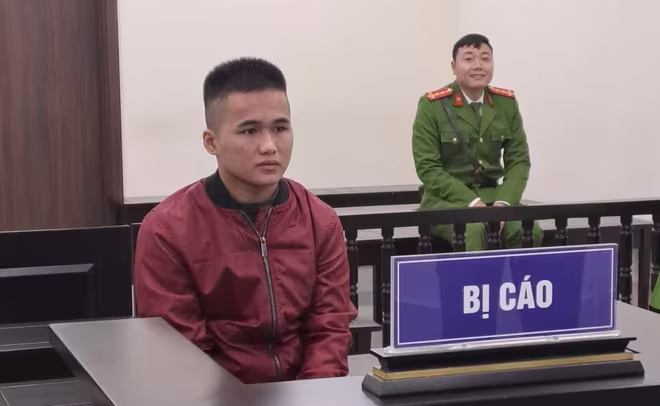 Bị cáo Mai Văn Hùng trong lúc Tòa nghị án. Bị cáo Mai Văn Hùng trong lúc Tòa nghị án.