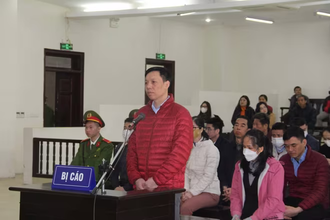 Bị cáo Vũ Anh Tuấn bị tuyên phạt tù chung thân. Bị cáo Vũ Anh Tuấn bị tuyên phạt tù chung thân.