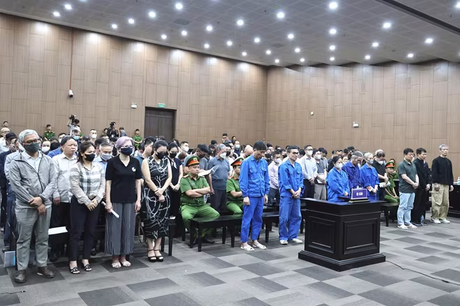 Hàng loạt &quot;quý bà&quot; cũng biến thành &quot;con bạc&quot; trong vụ án King Culb tại khách sạn Pullman