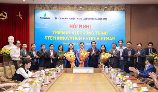 Ra mắt Ban Chủ nhiệm Câu lạc bộ STEM Innovation Petrovietnam.