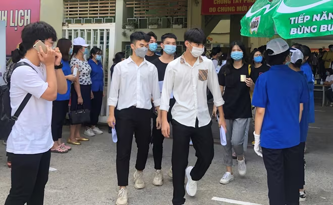 Đà Nẵng xuất hiện thủ khoa khối B với 30 điểm tuyệt đối cả 3 môn Đà Nẵng xuất hiện thủ khoa khối B với 30 điểm tuyệt đối cả 3 môn