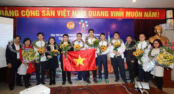 Học sinh Hà Nội giành 8 huy chương Kỳ thi Olympic Quốc tế IOM 2020 Học sinh Hà Nội giành 8 huy chương Kỳ thi Olympic Quốc tế IOM 2020