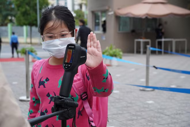 Hàng nghìn học sinh Hải Phòng lại tiếp tục phải nghỉ học trước tình hình lây nhiễm Covid-19 Hàng nghìn học sinh Hải Phòng lại tiếp tục phải nghỉ học trước tình hình lây nhiễm Covid-19