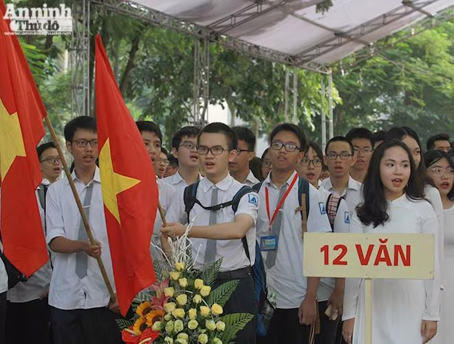 Để đảm bảo an toàn 2 kỳ thi sắp tới Hà Nội yêu cầu học sinh lớp 9, lớp 12 không ra khỏi thành phố trước khi thi Để đảm bảo an toàn 2 kỳ thi sắp tới Hà Nội yêu cầu học sinh lớp 9, lớp 12 không ra khỏi thành phố trước khi thi