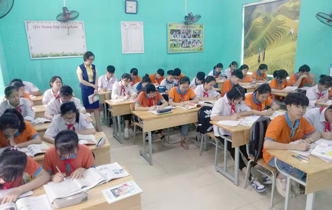 Bắc Giang phải lùi lịch thi lớp 10, chia thành nhiều đợt vì Covid-19 Bắc Giang phải lùi lịch thi lớp 10, chia thành nhiều đợt vì Covid-19