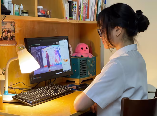 Hà Nội yêu cầu học sinh, giáo viên học sinh không tham gia các hoạt động văn hóa, thể thao, giải trí tại địa phương, trừ hoạt động được cấp phép Hà Nội yêu cầu học sinh, giáo viên học sinh không tham gia các hoạt động văn hóa, thể thao, giải trí tại địa phương, trừ hoạt động được cấp phép