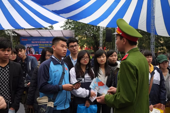 Thí sinh có 4 dạng đề thi để lựa chọn trong kỳ xét tuyển cảu Bộ Công an năm 2022 Thí sinh có 4 dạng đề thi để lựa chọn trong kỳ xét tuyển cảu Bộ Công an năm 2022