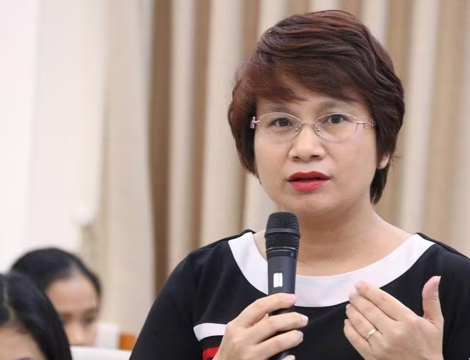 Vụ trưởng Vụ Giáo dục ĐH Nguyễn Thu Thủy cho rằng hội đồng xét duyệt và người hướng dẫn cần nghiêm túc, nghiêm minh, không duyệt những tên đề tài có phạm vi quá hẹp, không đủ tầm của một luận án tiến sĩ