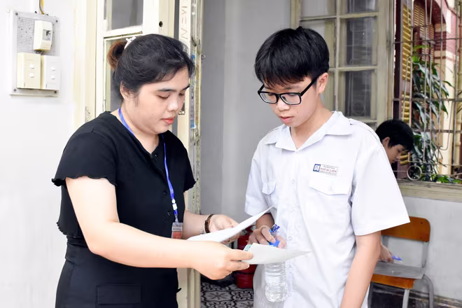 Hà Nội vẫn chưa xét duyệt điểm chuẩn bổ sung vào lớp 10 công lập Hà Nội vẫn chưa xét duyệt điểm chuẩn bổ sung vào lớp 10 công lập