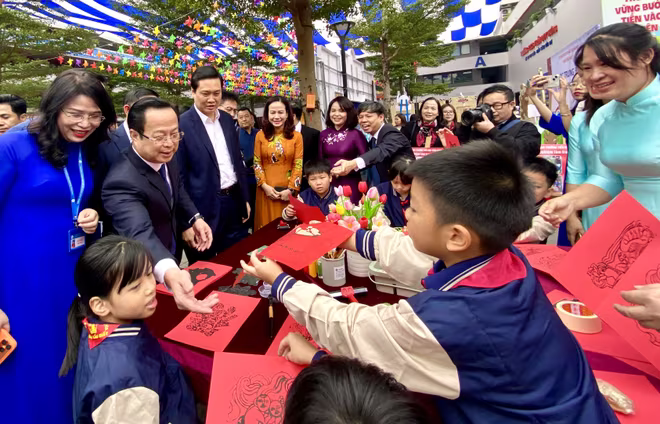 Hà Nội được ghi nhận nhiều sáng kiến về "trường học hạnh phúc" Hà Nội được ghi nhận nhiều sáng kiến về "trường học hạnh phúc"