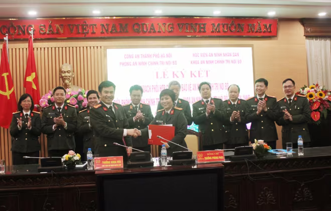 Phòng An ninh chính trị nội bộ và Khoa Nghiệp vụ 4, Học viện An ninh nhân dân ký kết quy chế phối hợp