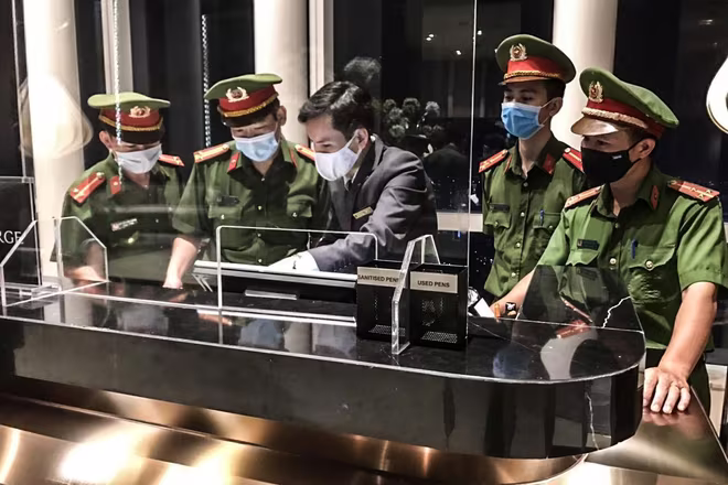 CAP Mễ Trì triển khai 10 tổ công tác kiểm tra các cơ sở lưu trú, chung cư, vì đặc thù của phường nhiều người nước ngoài sinh sống