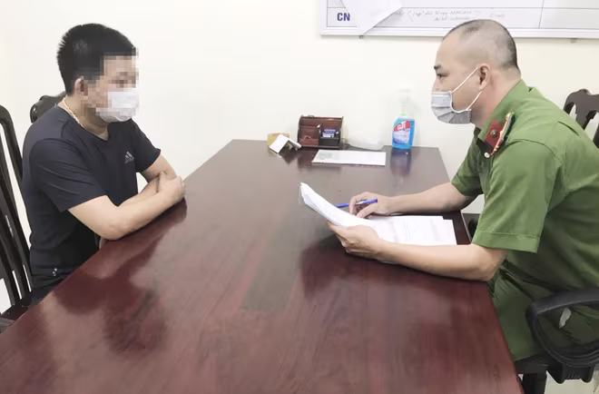 Cơ quan công an ghi lời khai lái xe cứu thương Cơ quan công an ghi lời khai lái xe cứu thương