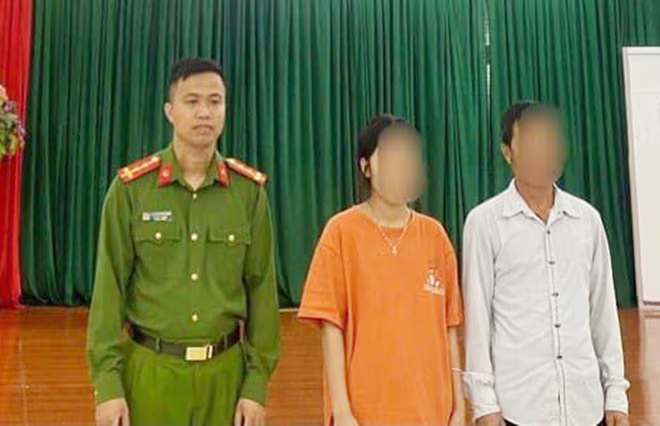 CAH Than Uyên bàn giao cháu N cho gia đình