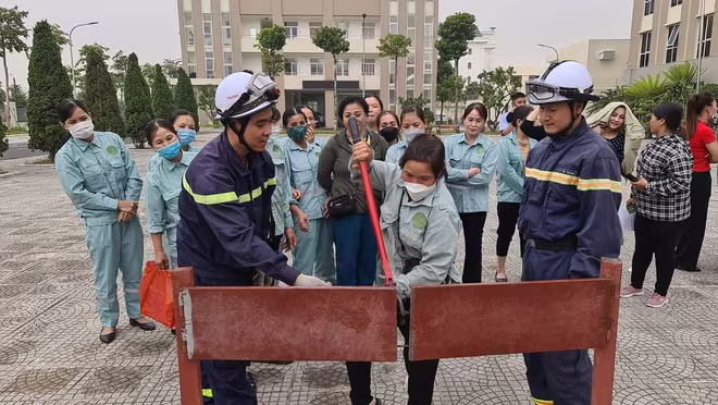 Hướng dẫn &quot;trinh sát không chuyên ban đêm&quot; thực hiện cứu hộ, cứu nạn