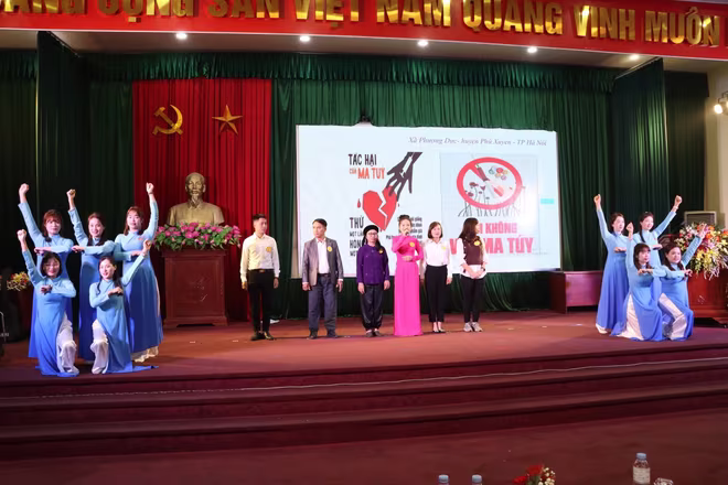 Phần thi của Đội tuyên truyền xã Phượng Dực Phần thi của Đội tuyên truyền xã Phượng Dực