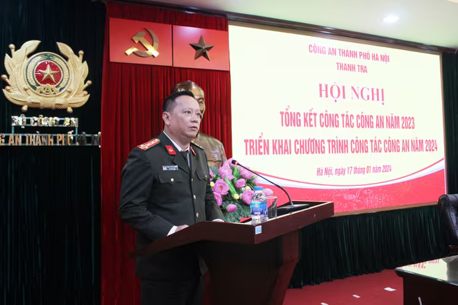 Đại tá Phạm Thanh Hùng, Phó Bí thư Đảng ủy, Phó Giám đốc CATP phát biểu tại hội nghị Đại tá Phạm Thanh Hùng, Phó Bí thư Đảng ủy, Phó Giám đốc CATP phát biểu tại hội nghị